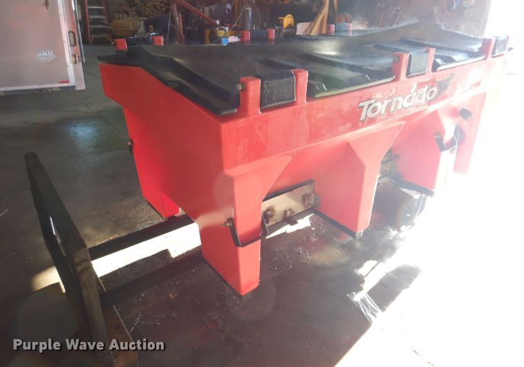 image for item JH9900 2002 Western Tornado  poly spreader