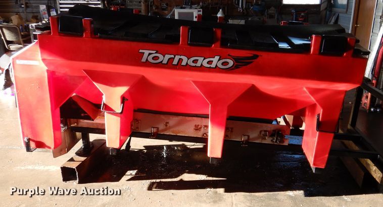 image for item JH9900 2002 Western Tornado  poly spreader