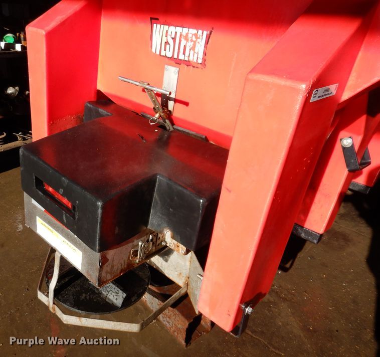 image for item JH9900 2002 Western Tornado  poly spreader