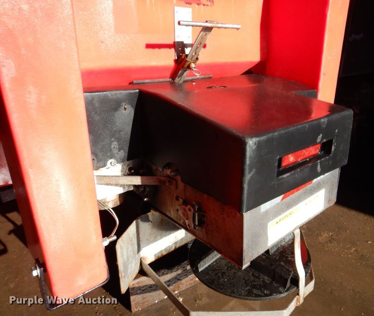 image for item JH9900 2002 Western Tornado  poly spreader