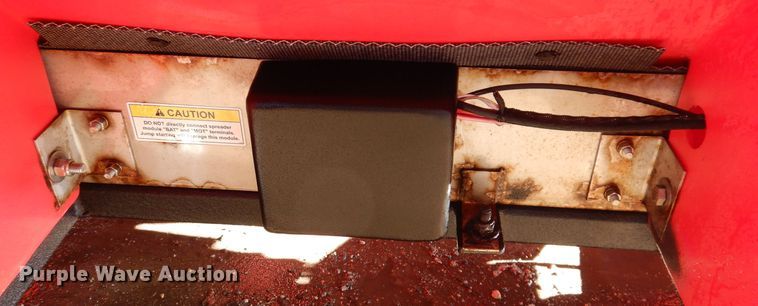 image for item JH9900 2002 Western Tornado  poly spreader