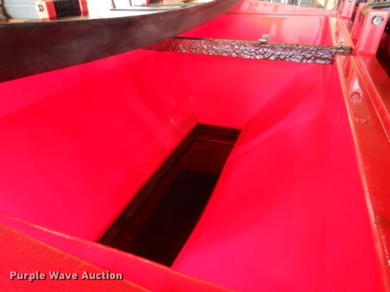 image for item JH9900 2002 Western Tornado  poly spreader