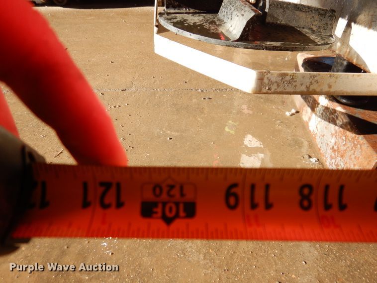 image for item JH9900 2002 Western Tornado  poly spreader