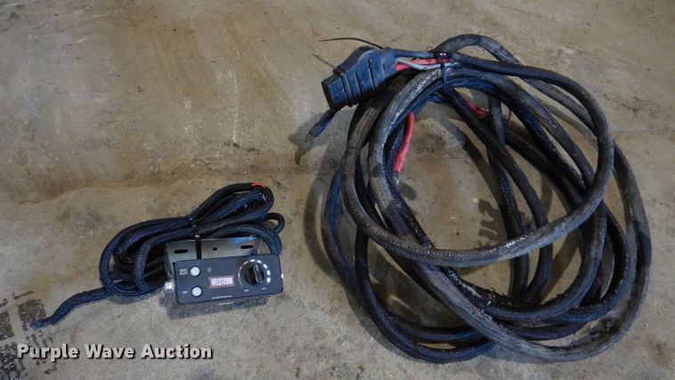 image for item JH9900 2002 Western Tornado  poly spreader