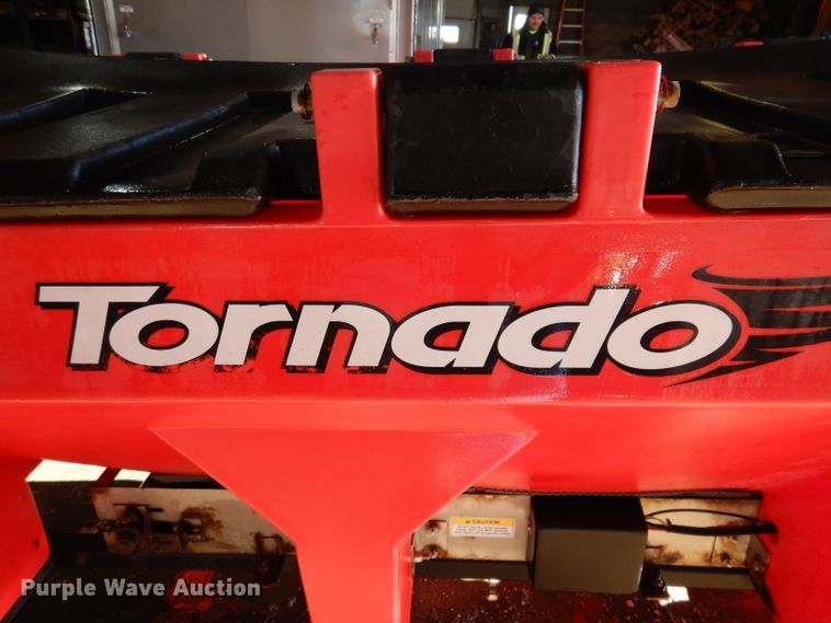 image for item JH9900 2002 Western Tornado  poly spreader