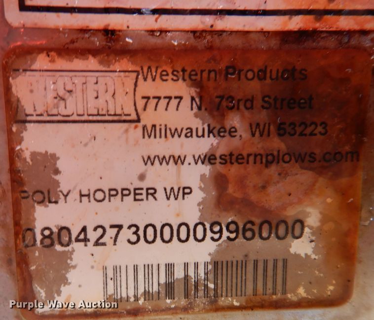 image for item JH9900 2002 Western Tornado  poly spreader