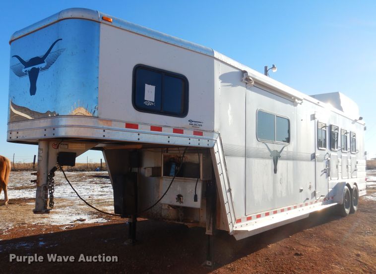 image for item JJ9734 2004 Kiefer Built Genesis X-480  livestock trailer