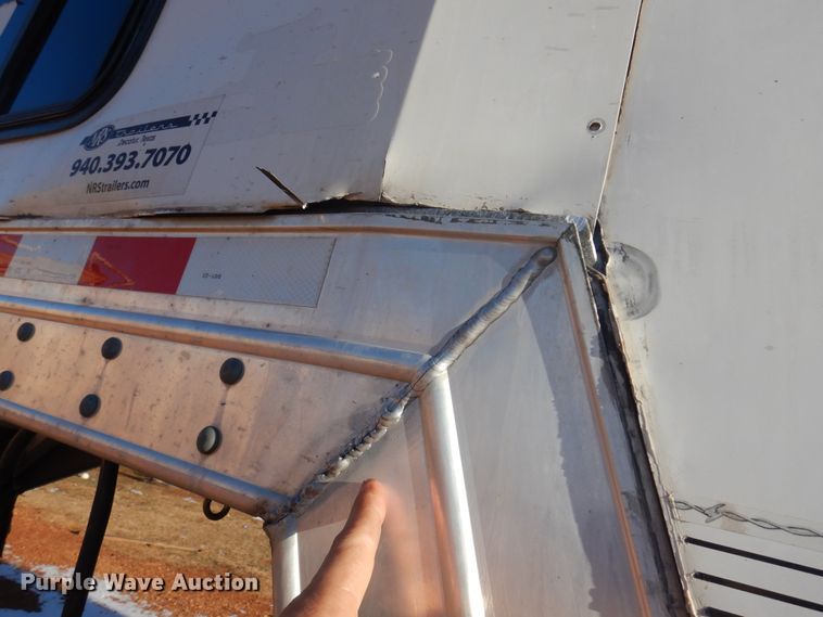 image for item JJ9734 2004 Kiefer Built Genesis X-480  livestock trailer