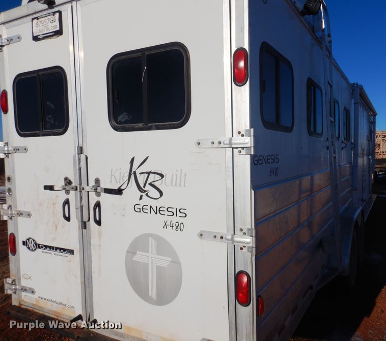 image for item JJ9734 2004 Kiefer Built Genesis X-480  livestock trailer
