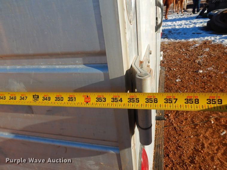 image for item JJ9734 2004 Kiefer Built Genesis X-480  livestock trailer