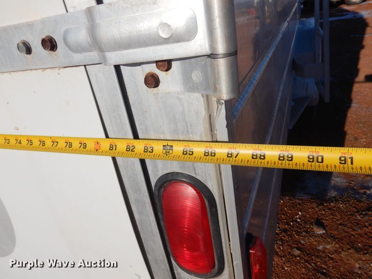 image for item JJ9734 2004 Kiefer Built Genesis X-480  livestock trailer