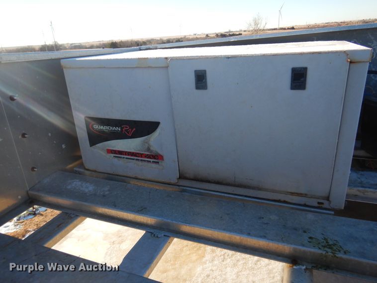 image for item JJ9734 2004 Kiefer Built Genesis X-480  livestock trailer