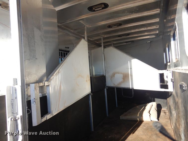 image for item JJ9734 2004 Kiefer Built Genesis X-480  livestock trailer