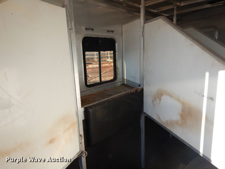 image for item JJ9734 2004 Kiefer Built Genesis X-480  livestock trailer