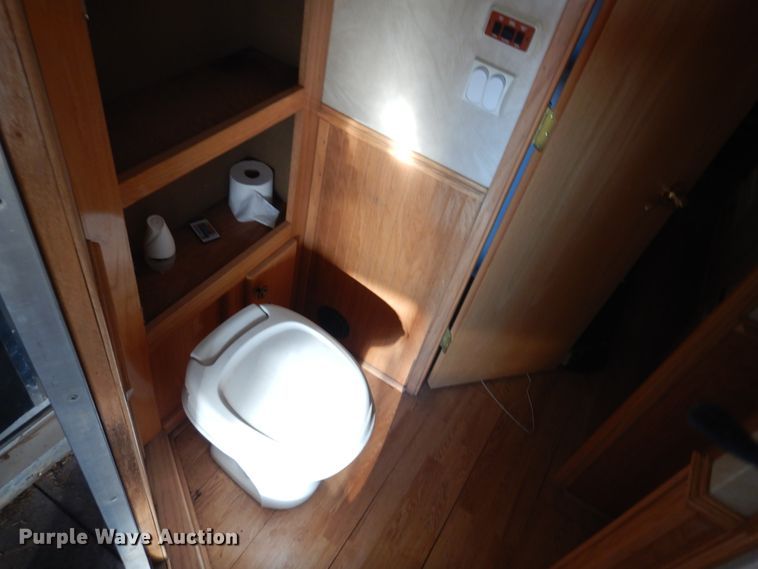 image for item JJ9734 2004 Kiefer Built Genesis X-480  livestock trailer