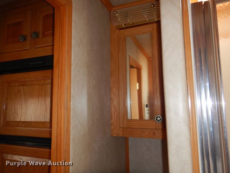 image for item JJ9734 2004 Kiefer Built Genesis X-480  livestock trailer