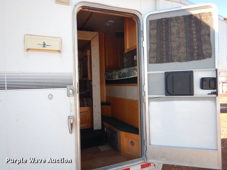 image for item JJ9734 2004 Kiefer Built Genesis X-480  livestock trailer