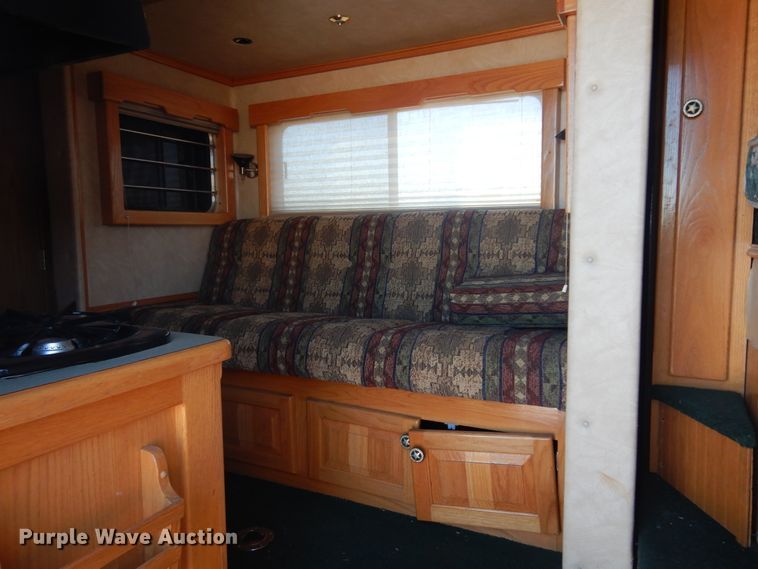 image for item JJ9734 2004 Kiefer Built Genesis X-480  livestock trailer