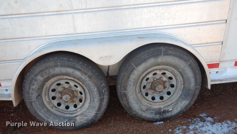 image for item JJ9734 2004 Kiefer Built Genesis X-480  livestock trailer