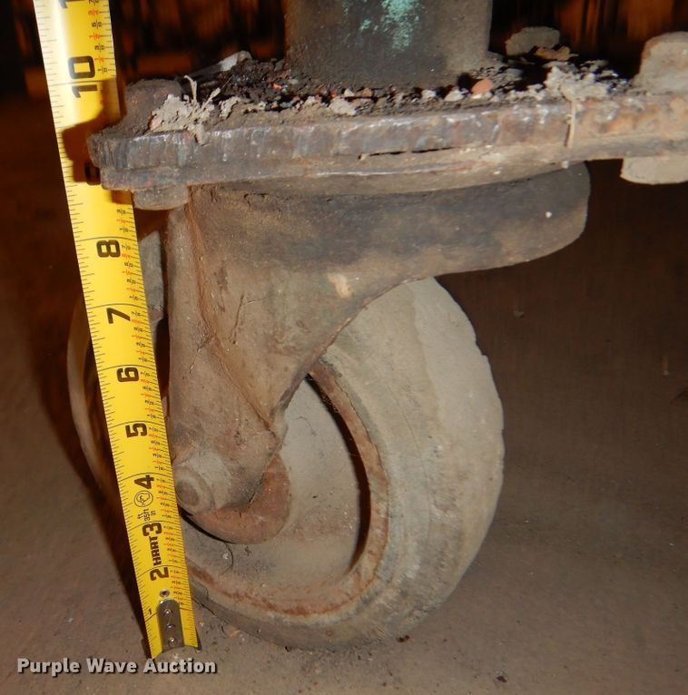 image for item JJ9765 Table