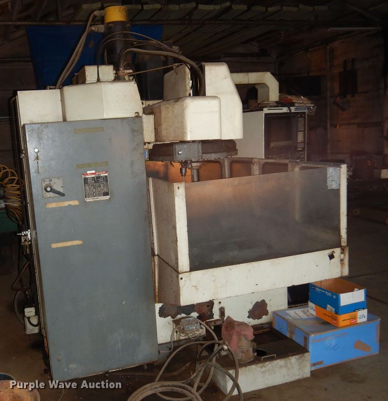 image for item JJ9769 Haas Mycenter-2  CNC mill