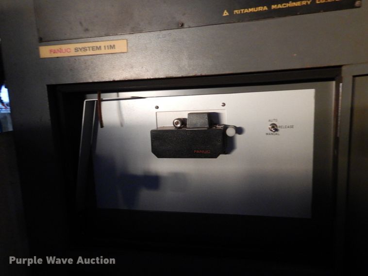 image for item JJ9769 Haas Mycenter-2  CNC mill