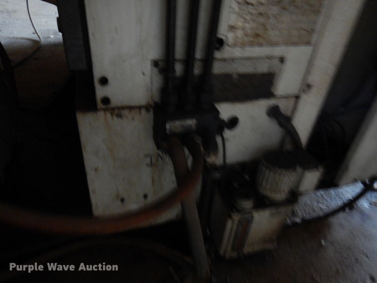 image for item JJ9769 Haas Mycenter-2  CNC mill