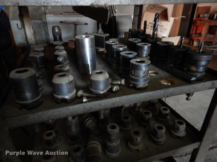 image for item JJ9769 Haas Mycenter-2  CNC mill