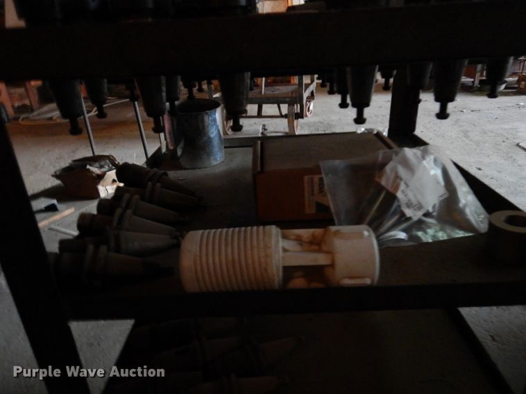 image for item JJ9769 Haas Mycenter-2  CNC mill