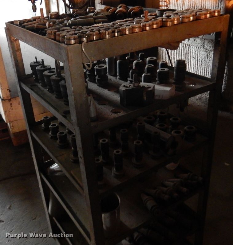 image for item JJ9769 Haas Mycenter-2  CNC mill