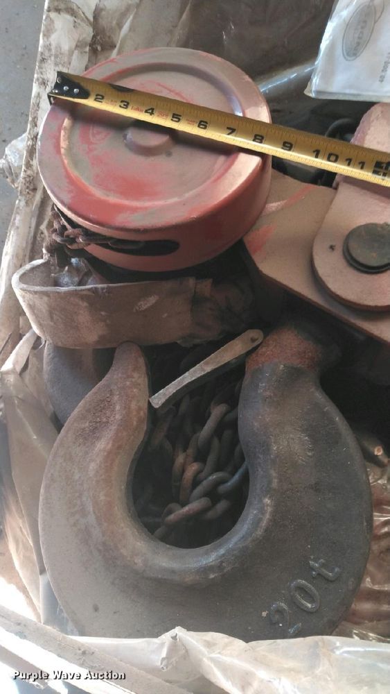 image for item JJ9771 Northern Industrial  chain hoist