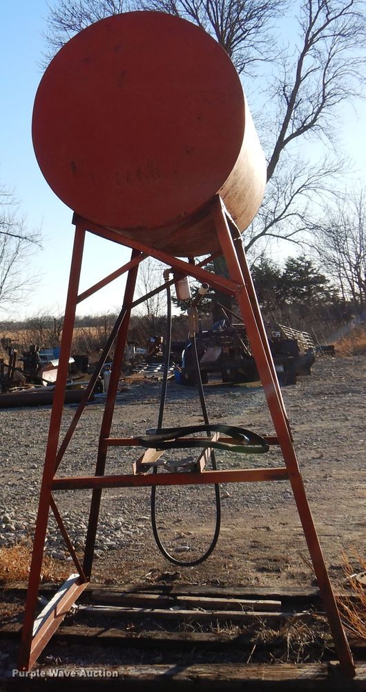 image for item JJ9773 Fuel tank