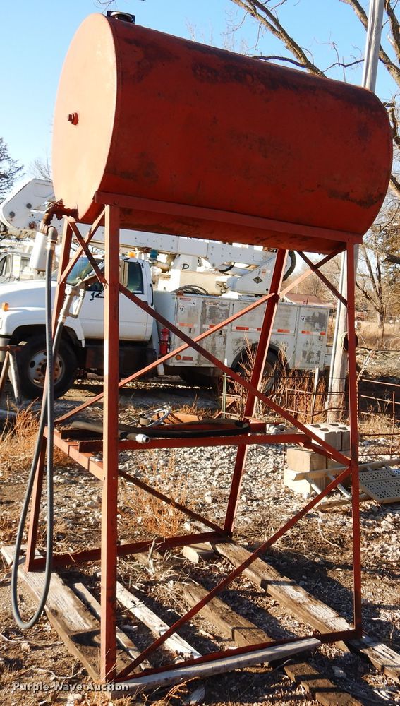 image for item JJ9773 Fuel tank