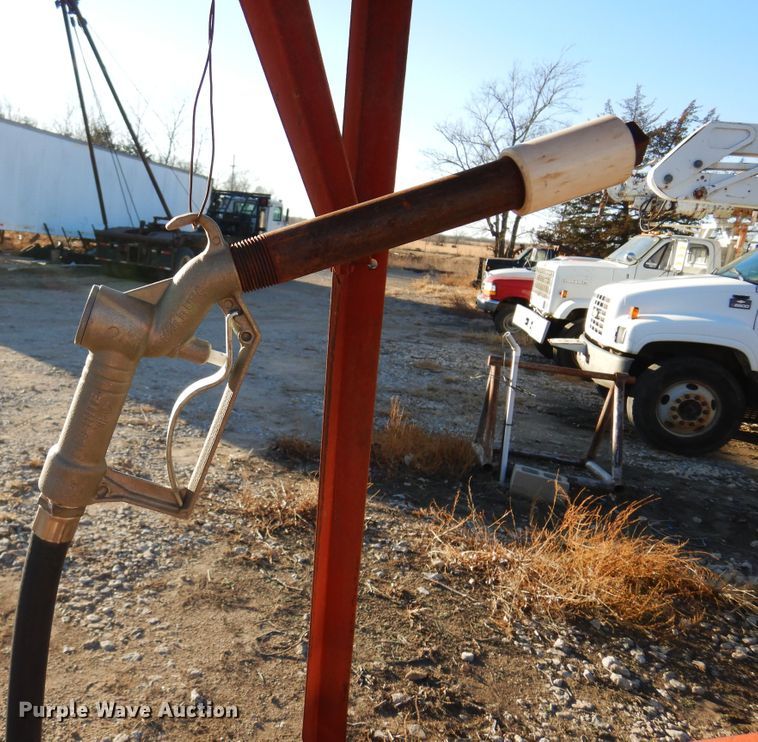 image for item JJ9773 Fuel tank