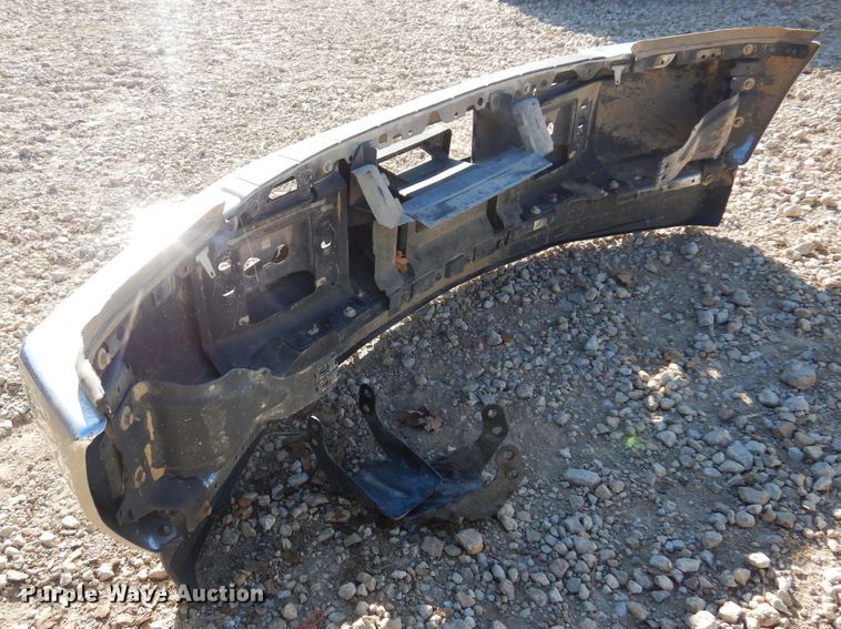 image for item JJ9804 Pickup truck bumper