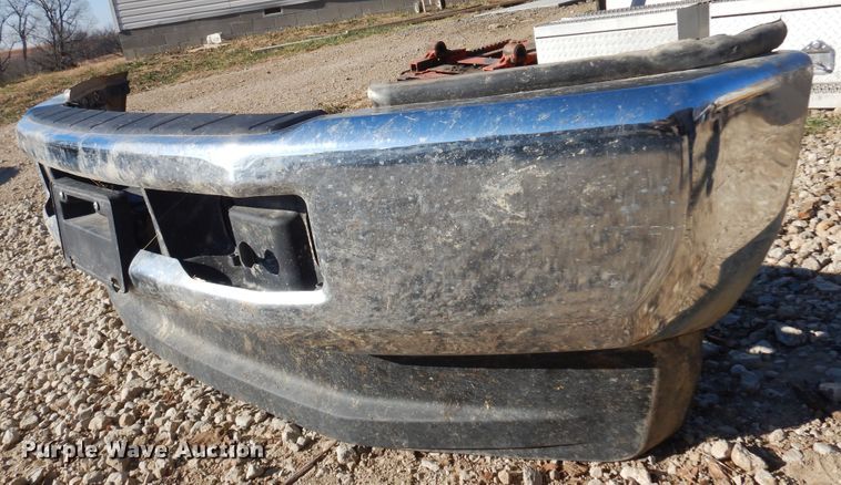 image for item JJ9804 Pickup truck bumper
