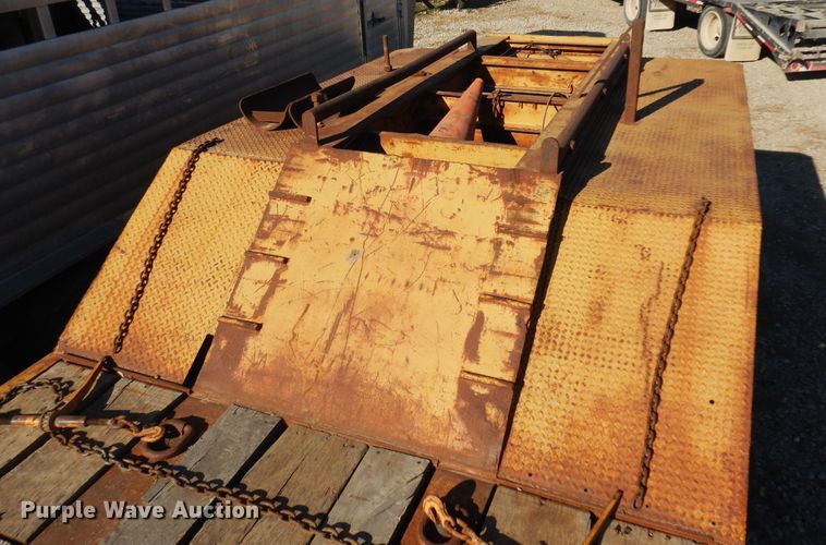 image for item JJ9808 1988  Shop built equipment trailer