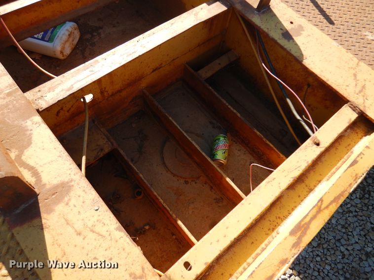 image for item JJ9808 1988  Shop built equipment trailer