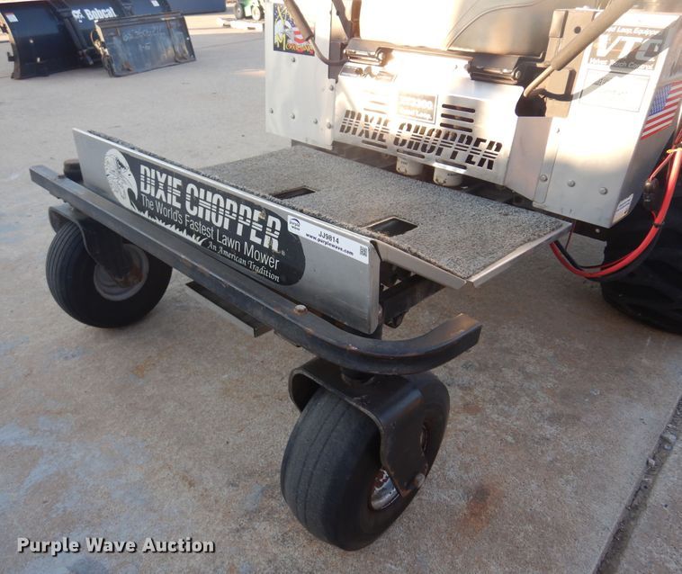 image for item JJ9814 Dixie Chopper XT3300  ZTR lawn mower