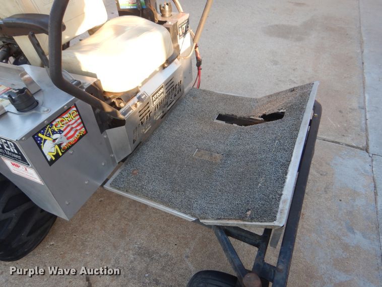 image for item JJ9814 Dixie Chopper XT3300  ZTR lawn mower