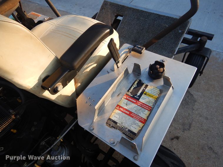 image for item JJ9814 Dixie Chopper XT3300  ZTR lawn mower