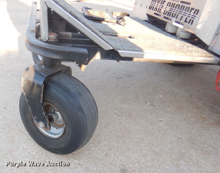 image for item JJ9814 Dixie Chopper XT3300  ZTR lawn mower