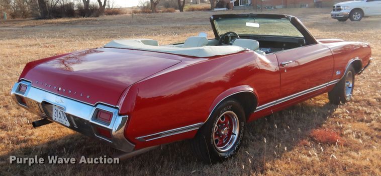 image for item JJ9852 1971 Oldsmobile Cutlass  convertible