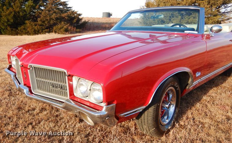 image for item JJ9852 1971 Oldsmobile Cutlass  convertible