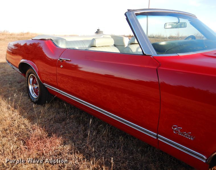 image for item JJ9852 1971 Oldsmobile Cutlass  convertible