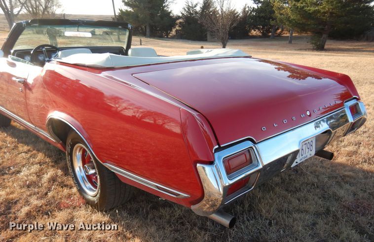 image for item JJ9852 1971 Oldsmobile Cutlass  convertible