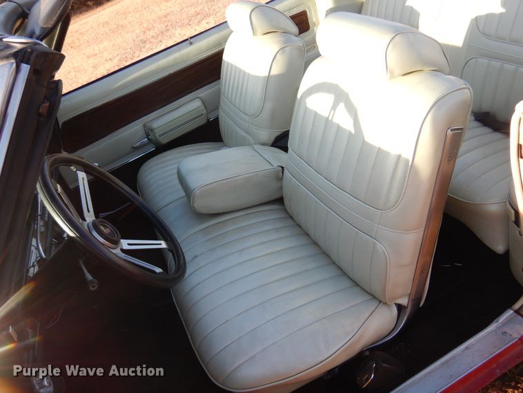 image for item JJ9852 1971 Oldsmobile Cutlass  convertible