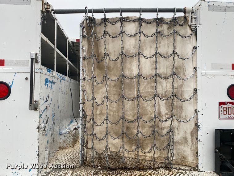 image for item JN9126 2005 Freightliner FL70  utility / service truck