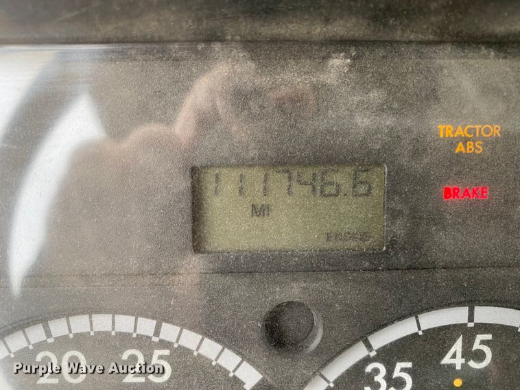 image for item JN9130 2007 Freightliner Business Class M2  street sweeper truck