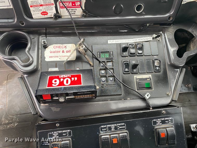 image for item JN9130 2007 Freightliner Business Class M2  street sweeper truck